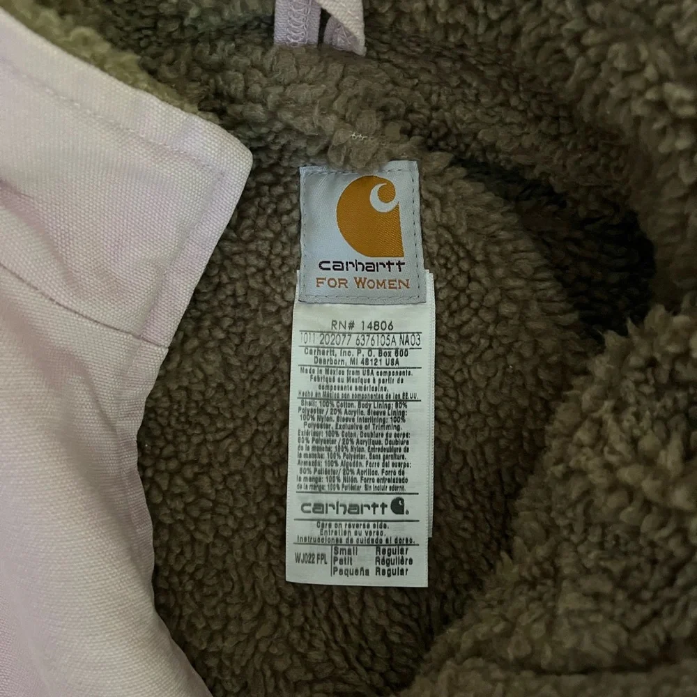 Carhartt Women’s Pink Utility Jacket Size Small - Picture 2 of 4